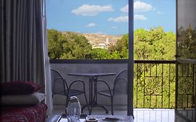 Apparts-Hotel Isni